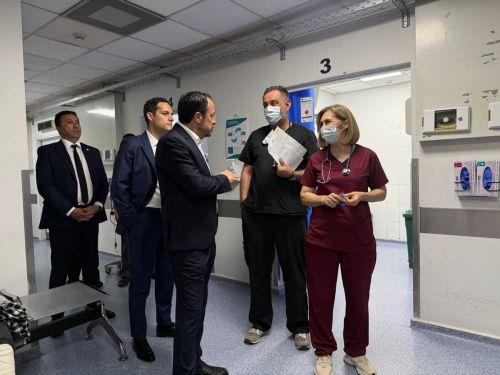 Απροειδοποίητη επίσκεψη στο ΓΝ Πάφου πραγματοποίησε ο Πρόεδρος