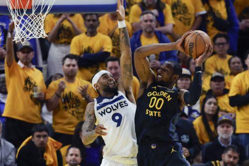 Στους τελικούς της Δύσης οι Τίμπεργουλβς, μείωσαν οι Σέλτικς στην Ανατολή