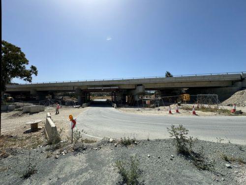 Κανένα πρόβλημα με ύψος στη γέφυρα Καλαβασού, ήταν και παραμένει 3,7 μέτρα, λέει στο ΚΥΠΕ το ΤΔΕ