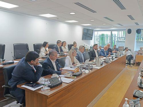 Δύο ν/σ για βιοϊατρικό επάγγελμα επέστρεψε η Βουλή στο Υπουργείο Υγείας