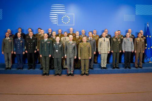 قائد الحرس الوطني يؤكد في بروكسل على ضرورة تعزيز فعالية الاتحاد الأوروبي في مواجهة التهديدات الهجينة