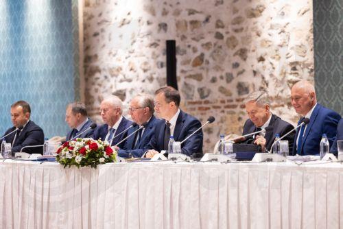 Ανταλλαγή 1000 αιχμαλώτων και συνέχιση συνομιλιών συμφώνησαν Ρωσία – Ουκρανία