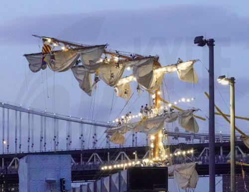 Δύο νεκροί από πρόσκρουση ιστιοφόρου στη γέφυρα του Μπρούκλιν στη Νέα Υόρκη