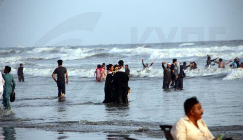 Δεκατέσσερις νεκροί από ανεμοθύελλες και καύσωνα στο Πακιστάν