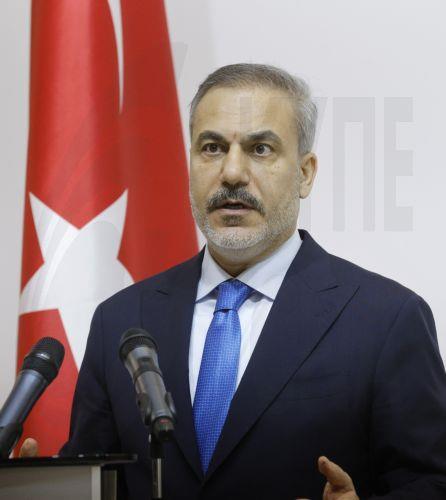 Πιθανή συνάντηση Τραμπ-Πούτιν-Ζελένκσι με οικοδεσπότη Ερντογάν στην Κων/πολη, λέει ο Φιντάν