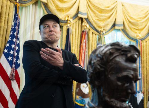 Ο Μασκ δηλώνει πως οι ΗΠΑ χρειάζονται ένα νέο πολιτικό κόμμα