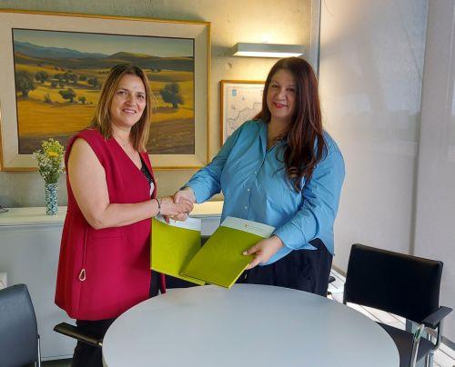 Υπογραφή Συνεργασίας Βιβλιοθήκης Πανεπιστημίου Κύπρου και Ιδρύματος Αθλείν