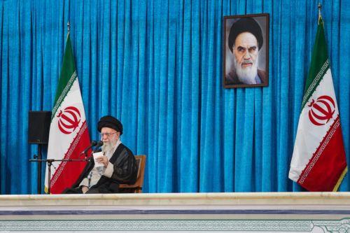 Το Ιράν χαρακτηρίζει την επίθεση Ισραήλ «κήρυξη πολέμου», συμφωνία ζητά ο Τραμπ