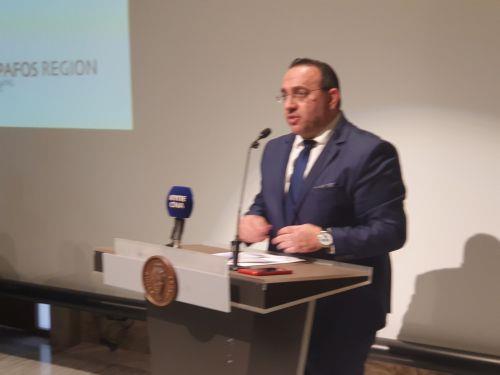 Στήριξη αυτοεξυπηρετούμενων καταλυμάτων στις πυρόπληκτες περιοχές αποφάσισε το Υπουργικό, λέει ο Κουμής