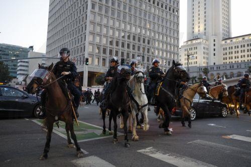 «Ασφαλές και ήσυχο» το Λος Άντζελες λέει ο Τραμπ δύο νύχτες μετά τις διαδηλώσεις
