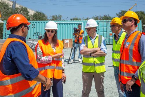 Ενημερώθηκε για εργασίες στις μονάδες αφαλάτωσης η Παναγιώτου, σε λειτουργία 22 Ιουλίου