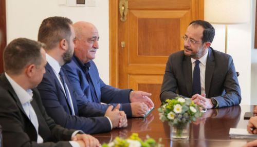 Ενίσχυση της συνεργασίας τους συζήτησαν ο ΠτΔ και η νέα ηγεσία της ΕΔΕΚ