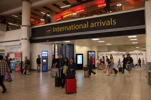 Αεροσκάφος Dreamliner της Air India επέστρεψε στο Χονγκ Κονγκ έπειτα από τεχνικό πρόβλημα