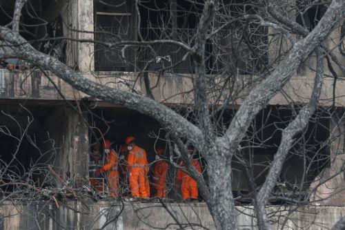 Δυσχέρεια στην αναγνώριση σορών μετά τη συντριβή αεροσκάφους στην Ινδία