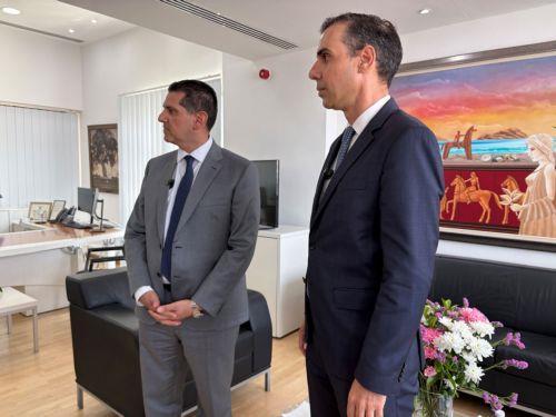 Ενδυνάμωση σχέσεων συζήτησαν Δαμιανός και Υφυπουργός Υγείας Ελλάδας