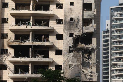 Το Ιράν λέει πως έπληξε «επιτυχώς» το Ισραήλ