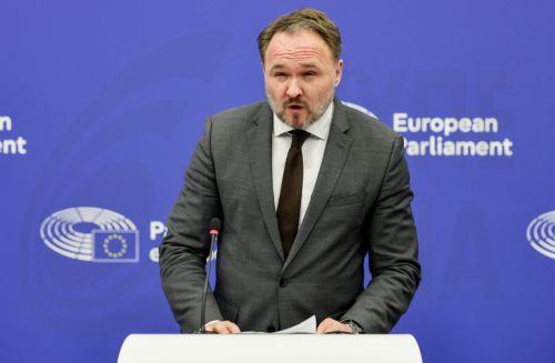 Nομοθετική πρόταση από Κομισιόν για σταδιακή κατάργηση ρωσικών ορυκτών καυσίμων