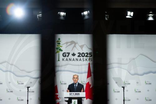 Ο Τραμπ ανακοινώνει ότι θέτει τέλος σε εμπορικές διαπραγματεύσεις με τον Καναδά