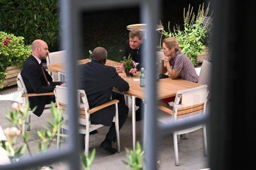 Η έξοδος από την κρίση στη Μ.Ανατολή μπορεί να επιτευχθεί μόνο μέσω διαλόγου λέει ο Γάλλος ΥΠΕΞ