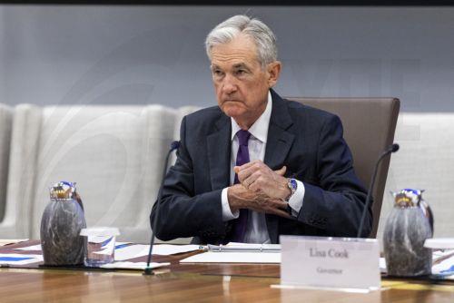 Ο Ντόναλντ Τραμπ επαναλαμβάνει ότι τα επιτόκια πρέπει να μειωθούν στο 1%