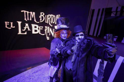 Ο Τιμ Μπάρτον εγκαινίασε την έκθεση «The Labyrinth» στην Πόλη του Μεξικού