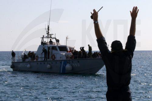 Εντοπίστηκαν 18 νεκροί σε ημιβυθισμένη λέμβο στα νότια της Κρήτης