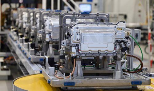 Μεγάλες περικοπές στο προσωπικό αυτοκινητοβιομηχανιών λόγω ανταγωνισμού από Κίνα