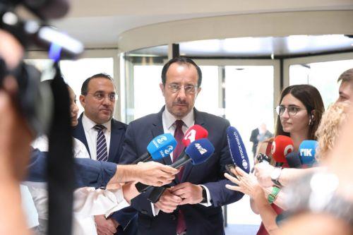 Οι αποφάσεις του ΕΔΑΔ πρέπει να εφαρμόζονται, λέει ο ΠτΔ για τεκταινόμενα σε ΝΥ