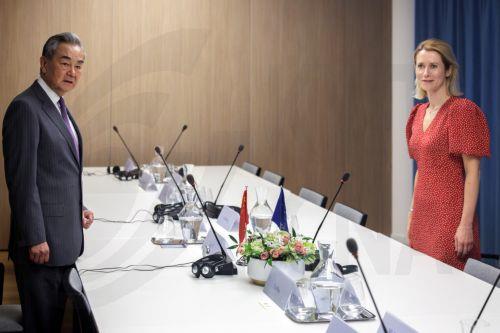 Το Πεκίνο να εξισορροπήσει εκ νέου την εμπορική του σχέση με ΕΕ, λέει η Κάλας