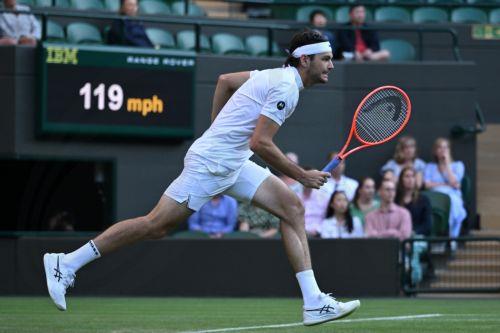 Πρόκριση Αλκαράθ και Σαμπαλένκα στον τρίτο γύρο του Γουίμπλεντον