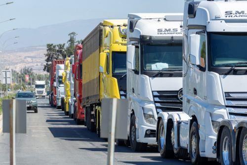 Διαφωνία μεταφορέων Α’ με απαγορευτικές πινακίδες προσπεράσματος στη Λεμεσό