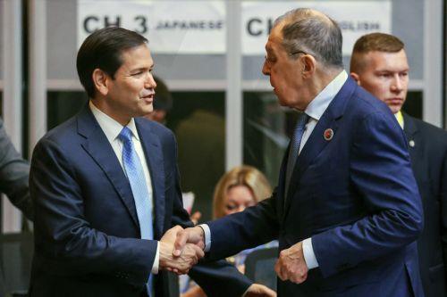 Λαβρόφ - Ρούμπιο επιβεβαίωσαν αμοιβαίο ενδιαφέρον για αναζήτηση ειρηνικών διεξόδων, λέει το Κρεμλίνο