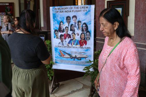 Νέα ερωτήματα από προκαταρκτική έρευνα για τη συντριβή λέει ο CEO της Air India