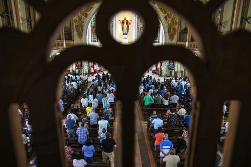 Επίθεση σε εκκλησία Βαπτιστών στις ΗΠΑ με πολλούς τραυματίες, νεκρός ο δράστης