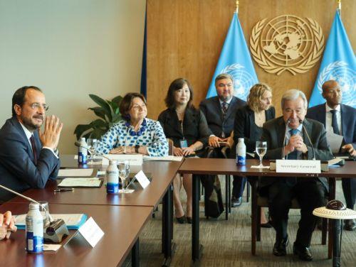 Ολοκληρώθηκε το α’ μέρος της ολομέλειας της διευρυμένης συνάντησης για Κυπριακό στη ΝΥ, ακολουθεί γεύμα εργασίας