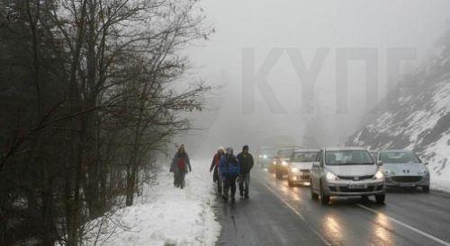 Trodos’a sadece 4x4 veya zincir takılı araçlarla gidilebiliyor