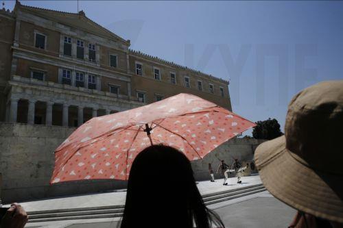 Καύσωνας με 40άρια τη Δευτέρα, υποχώρηση θερμοκρασίας αλλά αυξημένη υγρασία τις επόμενες ημέρες