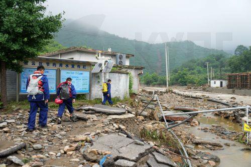 Νεκροί και αγνοούμενοι από κατολισθήσεις στην Κίνα, απομάκρυνση χιλιάδων από Πεκίνο