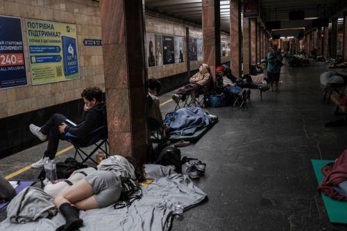 Ένας νεκρός και 14 τραυματίες από ρωσικές επιθέσεις στη δυτική Ουκρανία