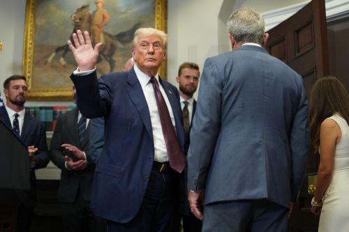 Ο Τραμπ διέταξε πυρηνικά υποβρύχια να μετακινηθούν κοντά στη Ρωσία