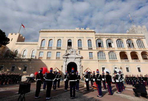 Yπερπαραγωγή με σειρά ταινιών για τη βασιλική οικογένεια του Μονακό