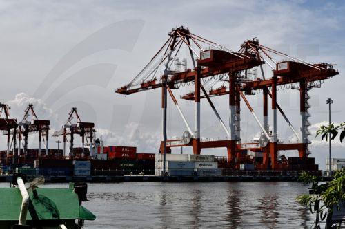 Έκλεισαν 88 από τα 122 λιμάνια στο Περού λόγω ισχυρού αντικυκλώνα στον Ειρηνικό