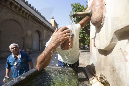 Οι καύσωνες συνδέονται με την αύξηση περιστατικών υπνικής άπνοιας, δείχνει μελέτη