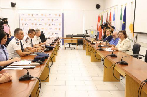 Τη σημασία δημιουργίας κουλτούρας πρόληψης πυρκαγιών στα σχολεία ανέδειξε συνάντηση στο ΥΠΑΝ