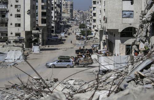 Ο Ισραηλινός ΥΠΕΞ κάλεσε τη Χαμάς να παραδοθεί, συνεχίζονται οι βομβαρδισμοί στη Γάζα