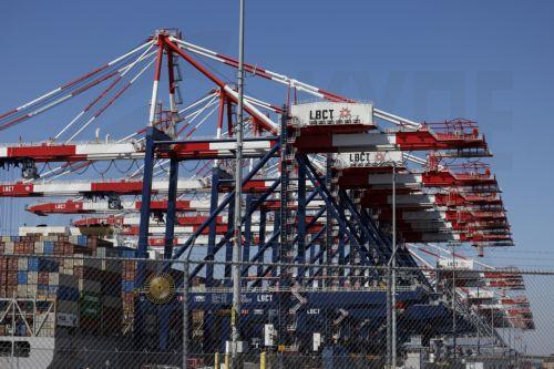 Customs brokers end strike and resume work on Monday