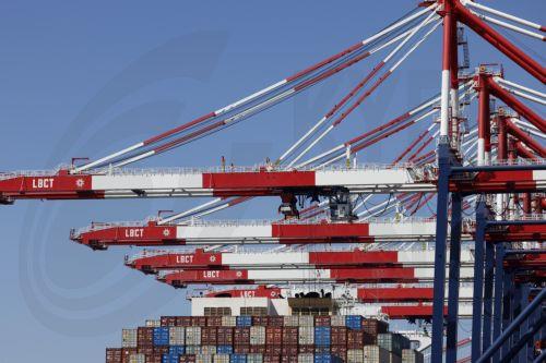 Πιάνουν δουλειά τη Δευτέρα οι εκτελωνιστές που αποφάσισαν λήξη της απεργίας