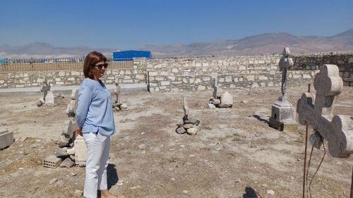 Η Ολγκίν επισκέφθηκε ε/κ και τ/κ κοιμητήρια