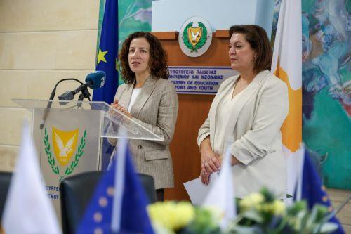 نائبة رئيس المفوضية الأوروبية المعنية بالحقوق الاجتماعية تؤكد أن لقبرص دور مهم خلال رئاستها للاتحاد في تعزيز التعليم والمهارات في أوروبا