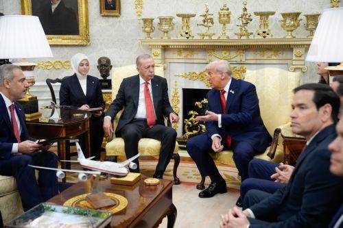 Ο Ερντογάν έδωσε εντολή για επανέναρξη συνομιλιών για τη Θεολογική Σχολή της Χάλκης